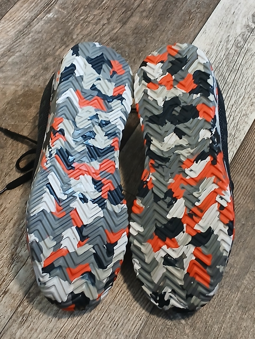 NOBULL Black Athletic Shoes with Red Camouflage Sole - Picture 3 of 8